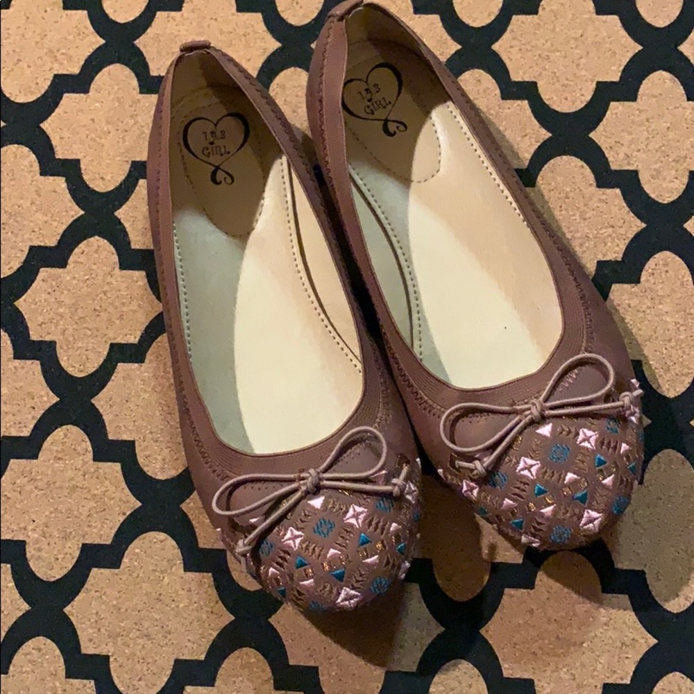 Ballet flats